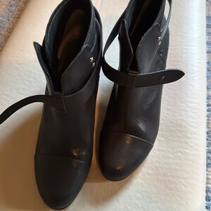 Rag and bone harrow boots size 37 1/2 worn once black
